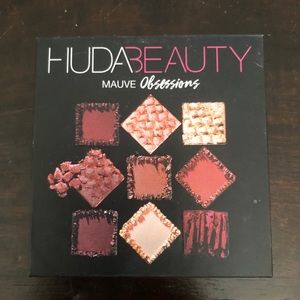 Huda Beauty Mauve Obsessions Palette